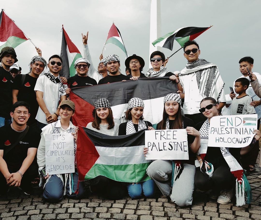 Sejumlah Publik Figur Yang Ikut Aksi Bela Palestina Di Monas Teropong