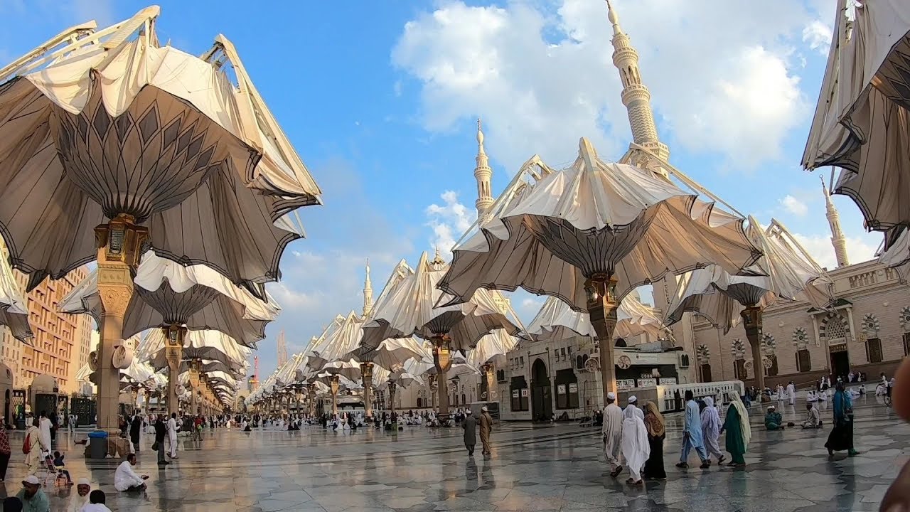 Payung raksasa masjid Nabawi 