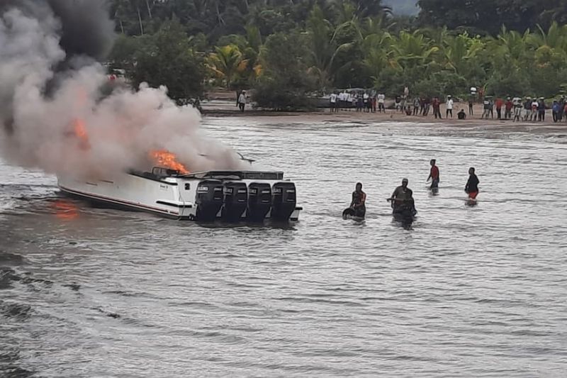 Bupati Teluk Wondama