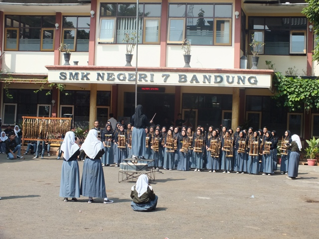 Bingung Cari Sekolah Ini Daftar SMK Terbaik di Bandung 10-7-2023