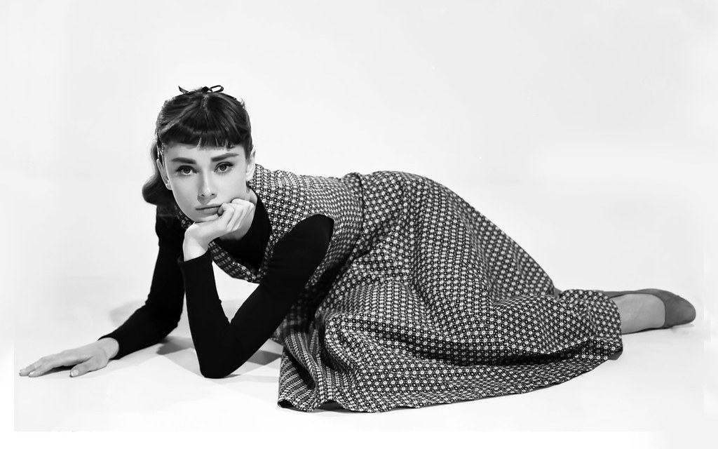 Gaya Audrey Hepburn Era 1970-an, Inspirasi Timeless yang Terus Memikat 10-7-2023