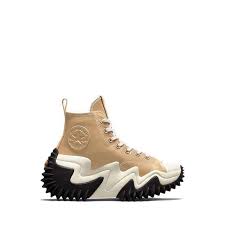 Sepatu Converse Run Star Motion Patent Leather. (Blibli)