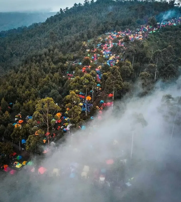 Gunung-Putri-Lembang-Pesona-Panorama-Alam-Menakjubkan