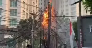 kabel semrawut kebakaran