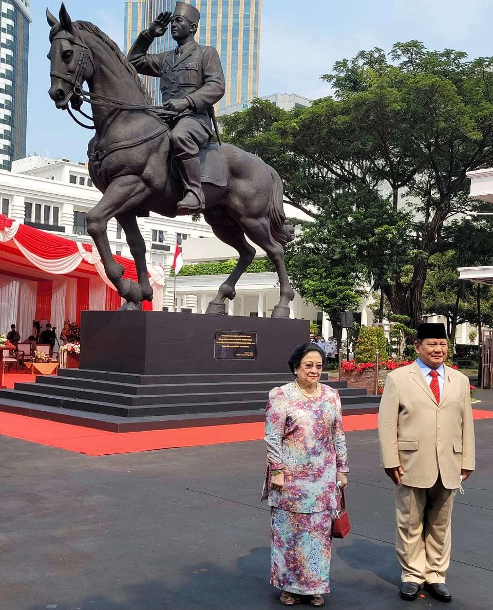 12 Lokasi Patung Soekarno Di Indonesia, Ada Yang Paling Tinggi ...