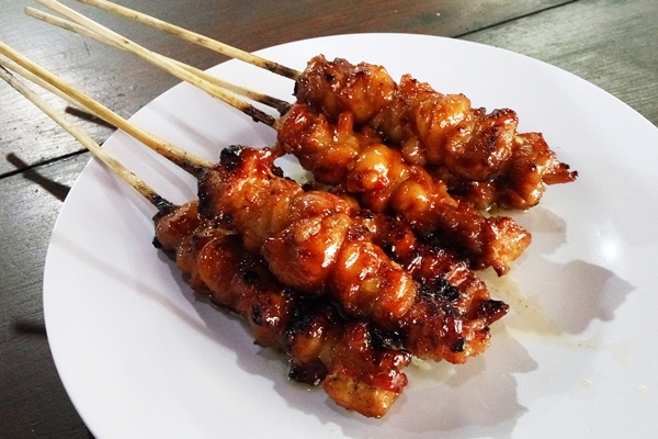 Sate ayam bumbu merah