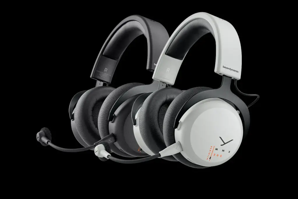 Beyerdynamic MMX 220