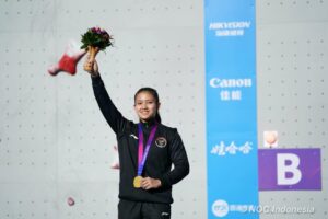 Atlet Panjat Tebing Desak Made Raih Medali Emas