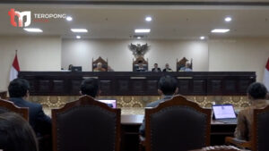 Penangguhan Laporan dalam Sidang Etik Perdana Majelis Kehormatan Mahkamah Konstitusi