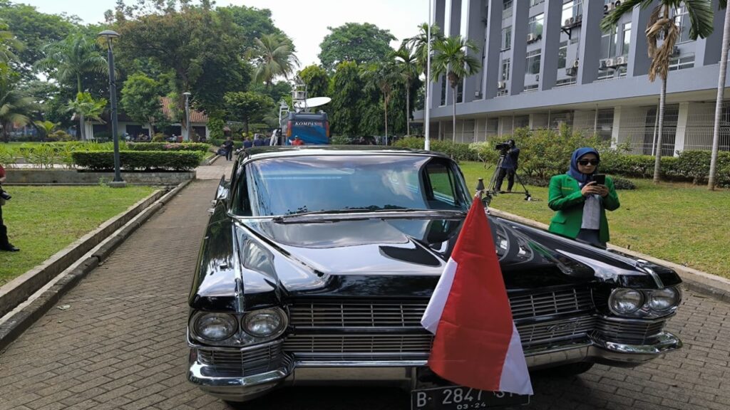 Ganjar-Mahfud Akan Konvoi Menggunakan Mobil Eks Dinas Soekarno ke KPU