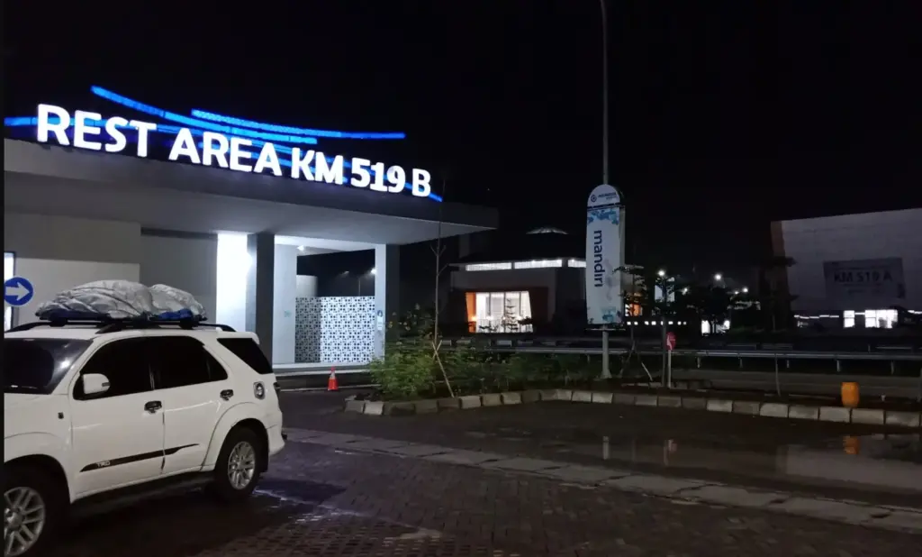 Perekonomian Lokal di Rest Area Jalan Tol