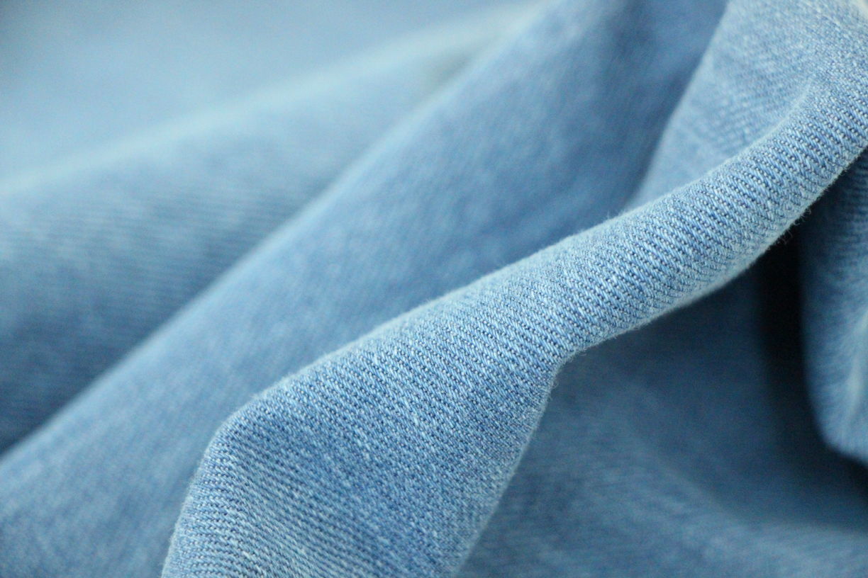 Mengenal Kain Chambray yang Mirip dengan Bahan Denim - Teropong Media