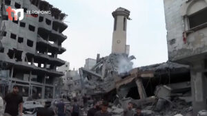 Dunia BergolakIsrael Bombardir Pusat Keamanan Pengungsi di Gaza