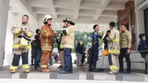 Atap Gedung ATCS Kota Bandung Lantai 3 Terbakar, Diskar PB Gerak Cepat Lakukan Pemadaman