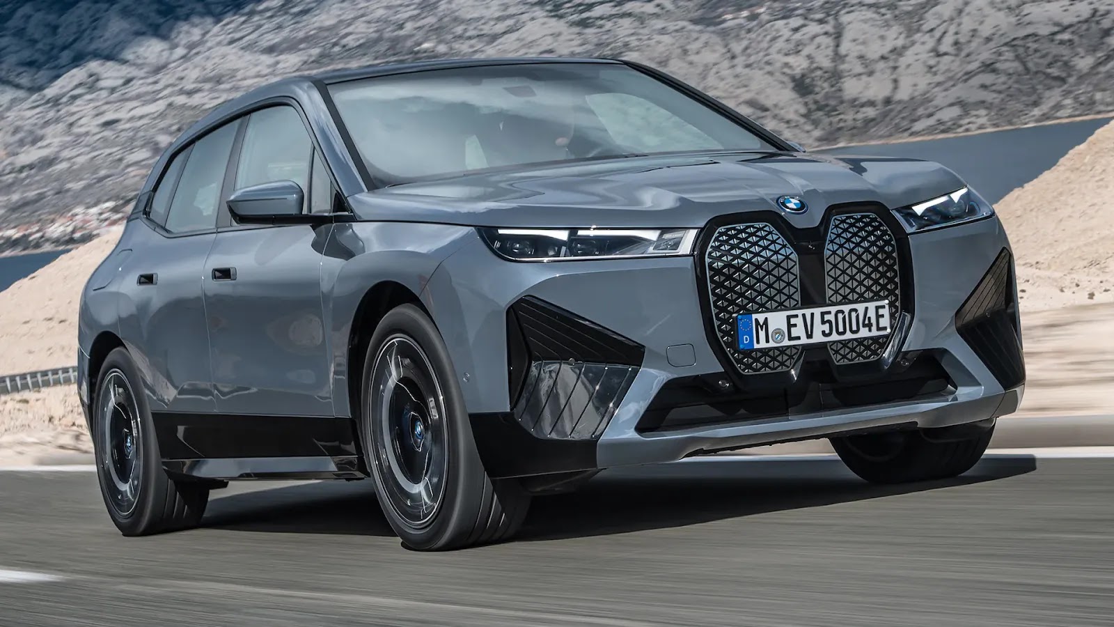 BMW iX xDrive50 Harga Rp2 Miliaran, Andal untuk Perjalanan Jauh!