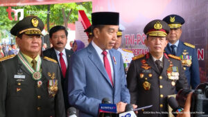 Jokowi Menyatakan Tidak Ada Transaksi Politik di Balik Kenaikan Pangkat Prabowo