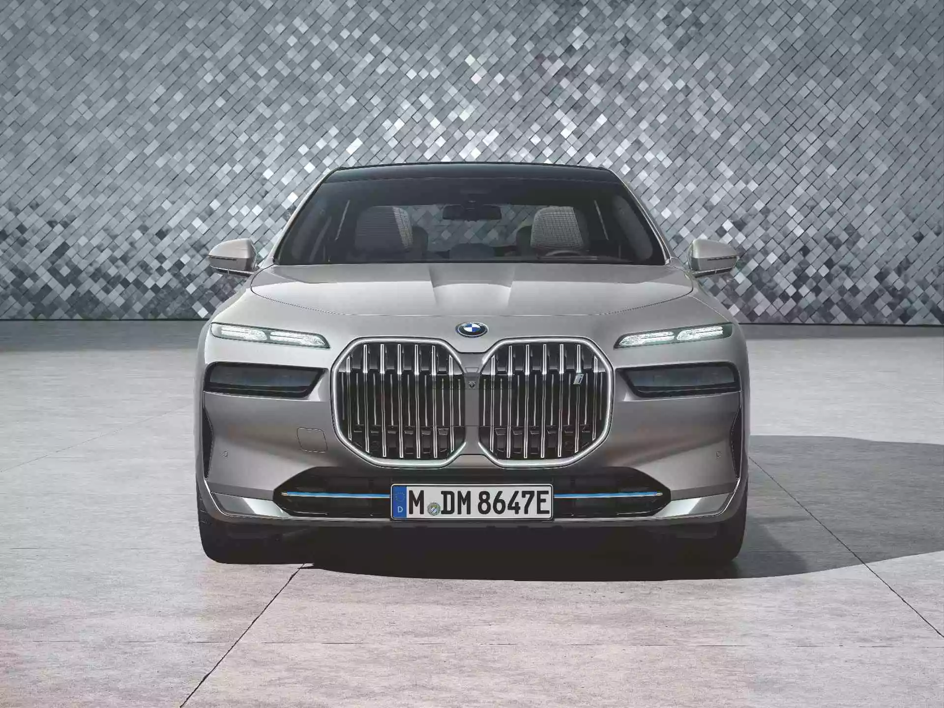 Kolaborasi Dengan Anak Prabowo Ini Spesifikasi Dan Harga Bmw I7