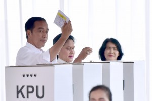 Presiden Jokowi belum nonton film Dirty Vote