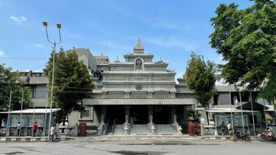 monumen pers indonesia
