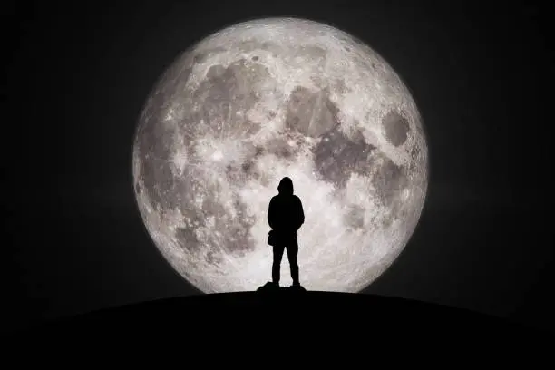 cari fakta tentang bulan