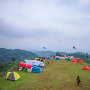 camping dan petualangan