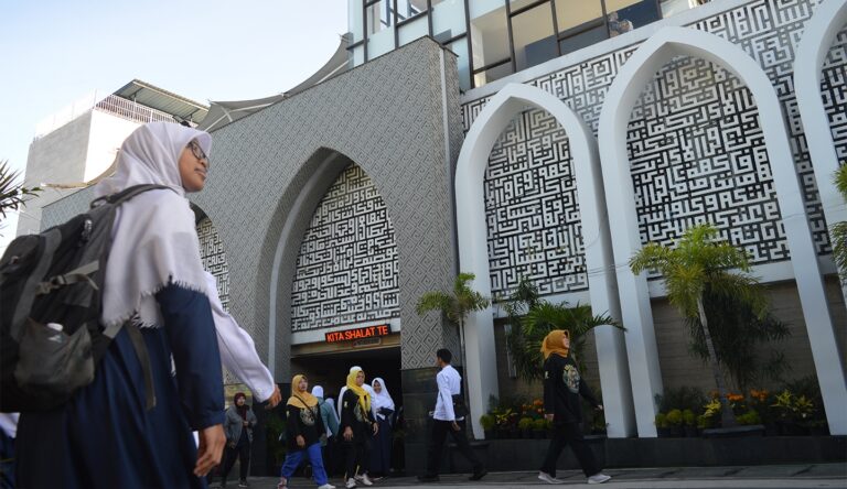 daarut tauhid aa gym