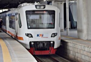 Buka puasa Commuter KRL KAI kembalikan uang Rp 150 Juta