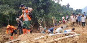 Longsor hingga Banjir terjadi di 5 Kecamatan Kab Bogor