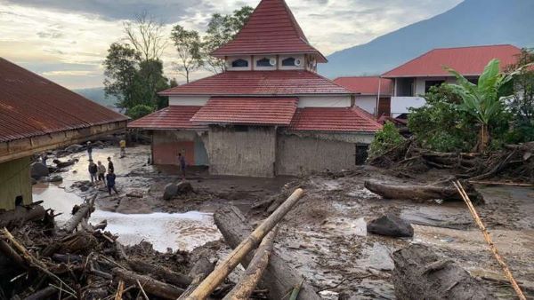 Korban Meninggal Akibat Banjir Lahar Dingin Sumatera Barat