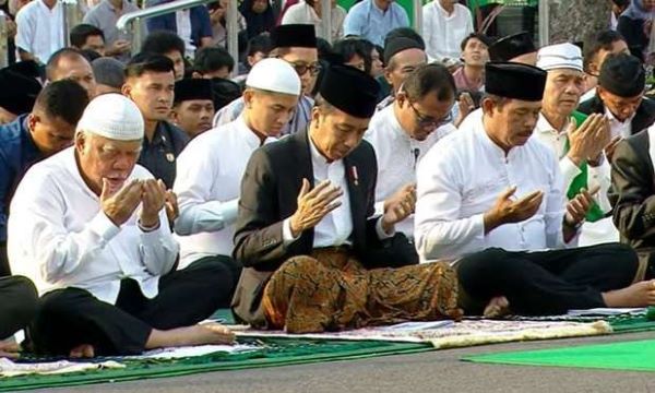 Jokowi Laksanakan Sholat Iduladha di Semarang