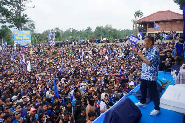 Bobotoh Sambut Kedatangan Persib di Tanjungsari