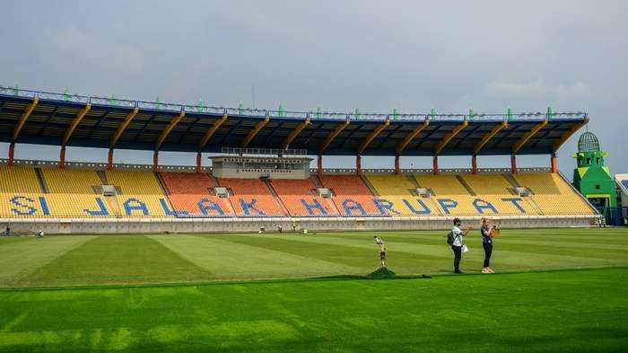 rumput stadion si jalak harupat