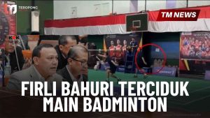 Firli Bahuri Terciduk Main Badminton-Cover