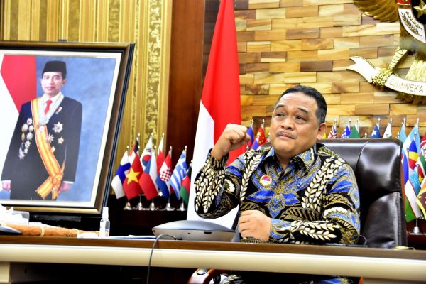 Klarifikasi Ketua BP2MI Benny Ramdhani Terkait Inisial T