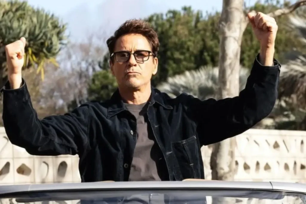 Robert Downey Jr kembali ke Marvel