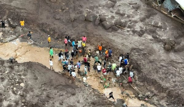 Basarnas Banjir Bandang di Ternate