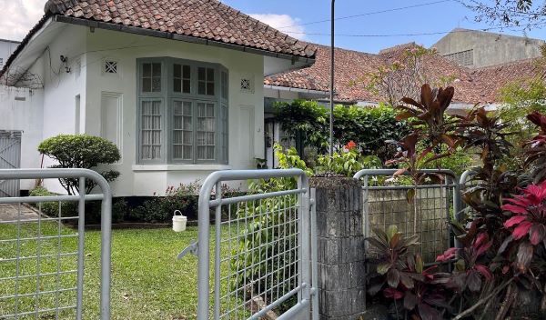 Dilarang Berfoto di 'Rumah Milea'