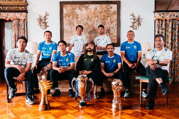 Persib Luncurkan Jersey Untuk Musim 2024/2025