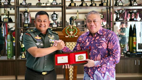 JNE Kembali Dipercaya Tangani Kiriman TNI AD