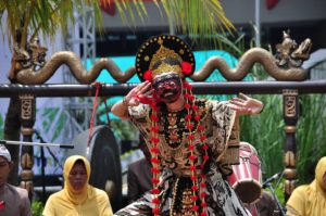 Tari Topeng Cirebon