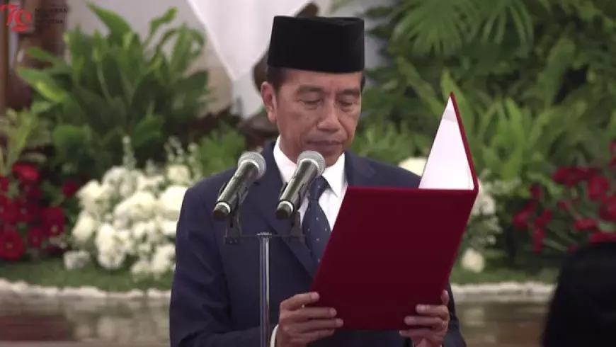 triangle political game jokowi