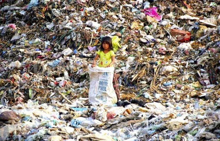 Polusi Plastik di Indonesia