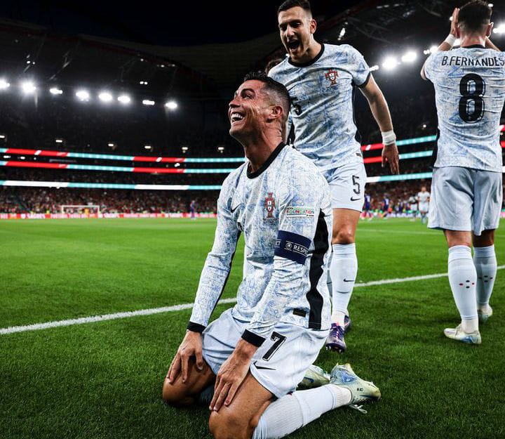 Cristiano Ronaldo Cetak Gol Ke-900