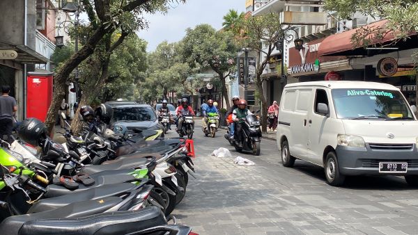 Dinas Perhubungan Kota Bandung menemukan oknum juru parkir (jukir) yang melakukan getok tarif