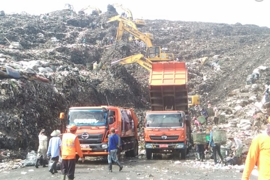 TPST Bantar Gebang Impor Sampah Plastik