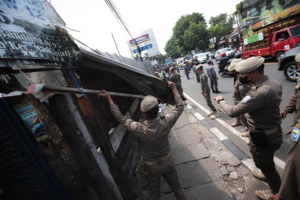 Satpol PP Kota Bandung Kembali Tertibkan PKL