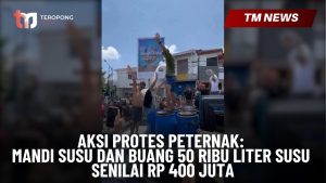 Aksi Protes Peternak Mandi Susu dan Buang 50 Ribu-Cover