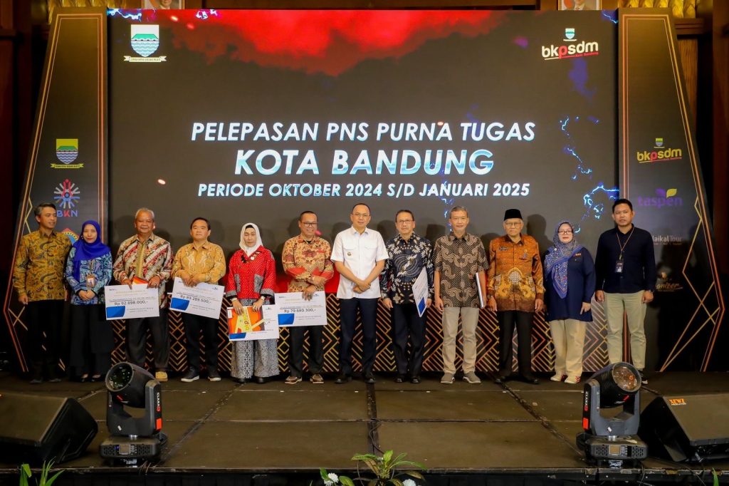 Pj Wali Kota Bandung Ucapkan Terima Kasih Atas Dedikasi 252 PNS