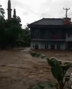 Banjir Bandang Terjang Gununghalu Bandung Barat