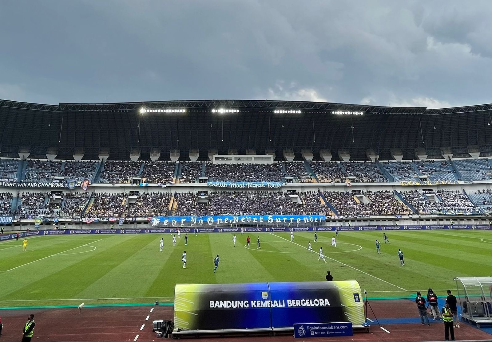 Bojan Hodak Singgung Kerasnya Lapangan Stadion GBLA